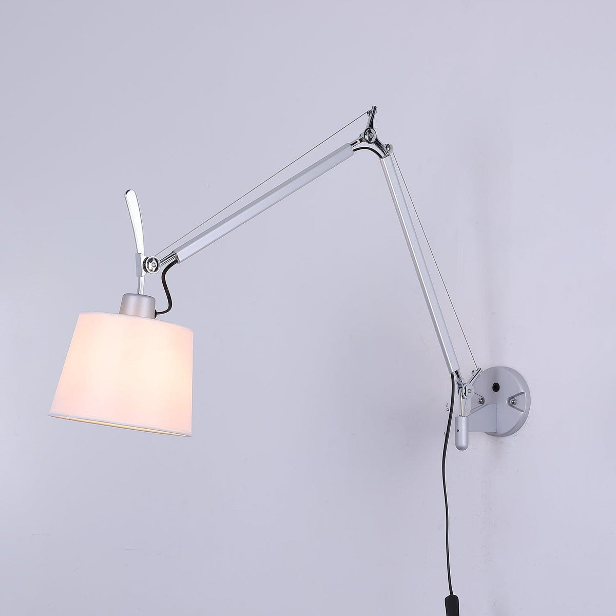 Elvinir Rocker zeitgenössisches Design Stoff-Wandleuchte