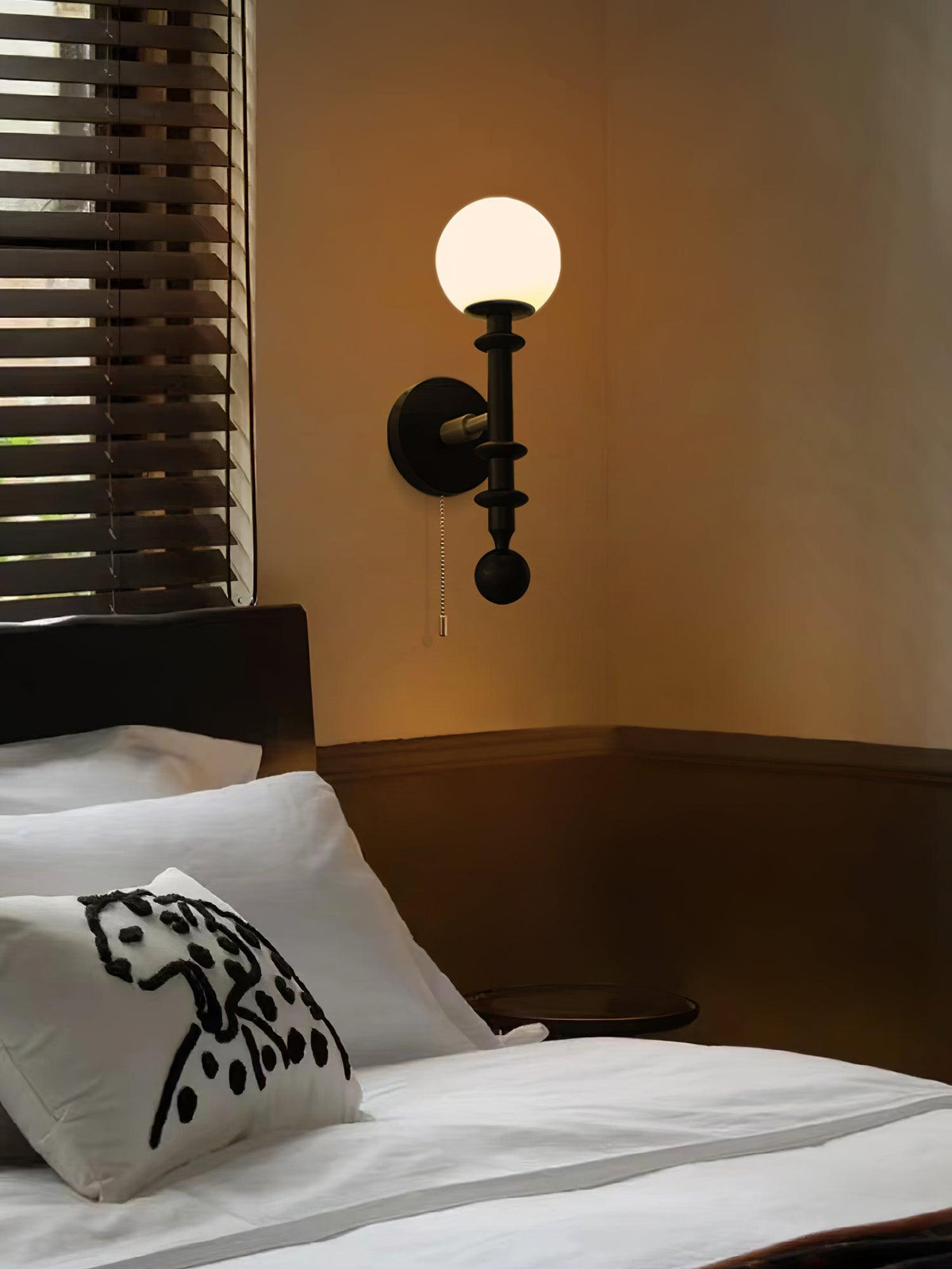 Elmiror Elegance Römische Säule Glas-Wandleuchte aus Holz, und