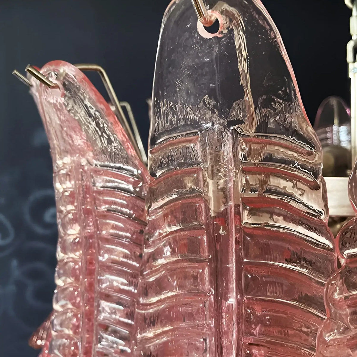 Liorisian Kronleuchter Pink Murano-Glasblätter Kaskaden Romantisch