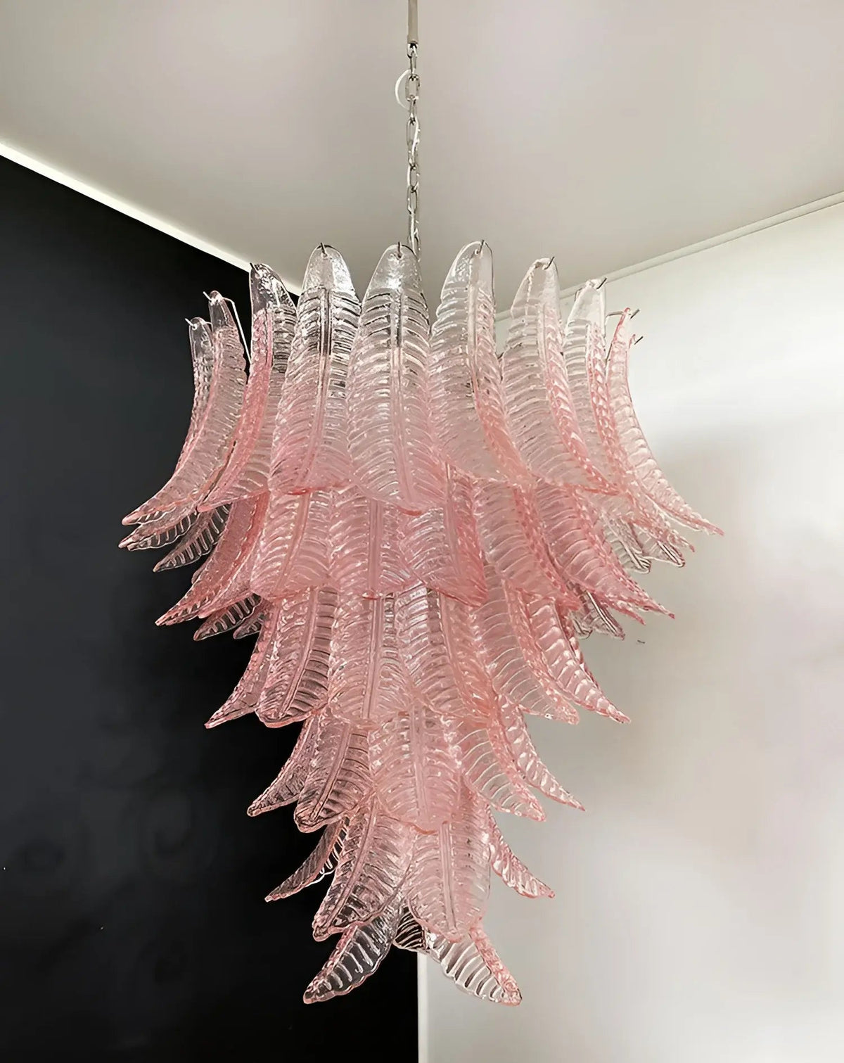 Liorisian Kronleuchter Pink Murano-Glasblätter Kaskaden Romantisch