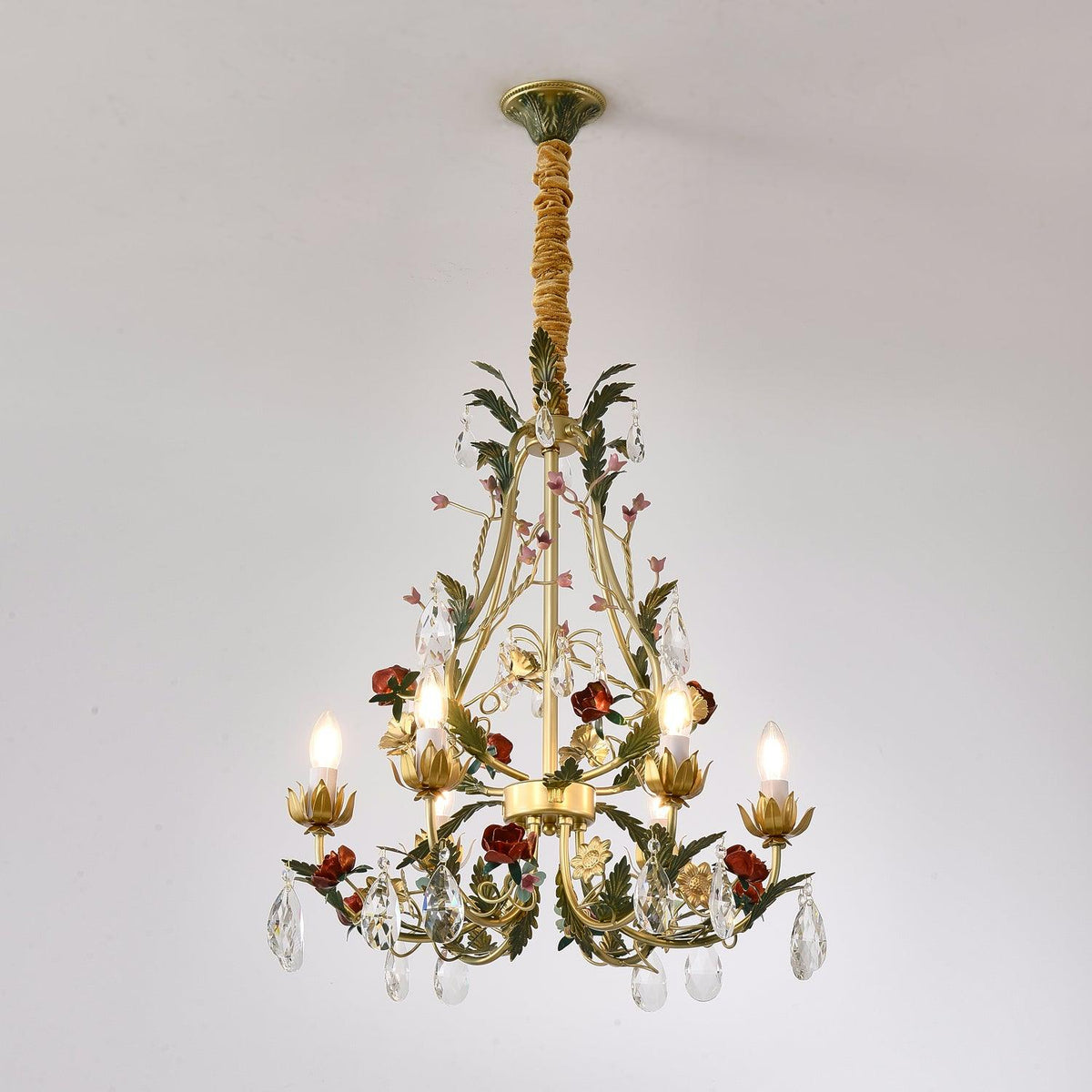Selarella Kronleuchter aus Messing mit floralen Rosen und Kristallkerzen