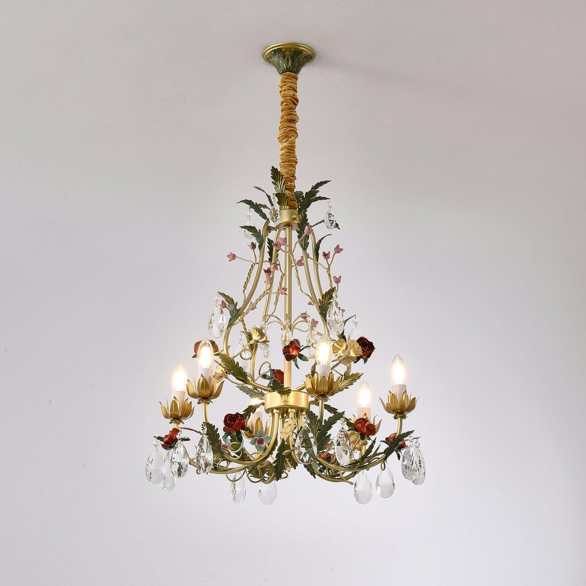 Selarella Kronleuchter aus Messing mit floralen Rosen und Kristallkerzen