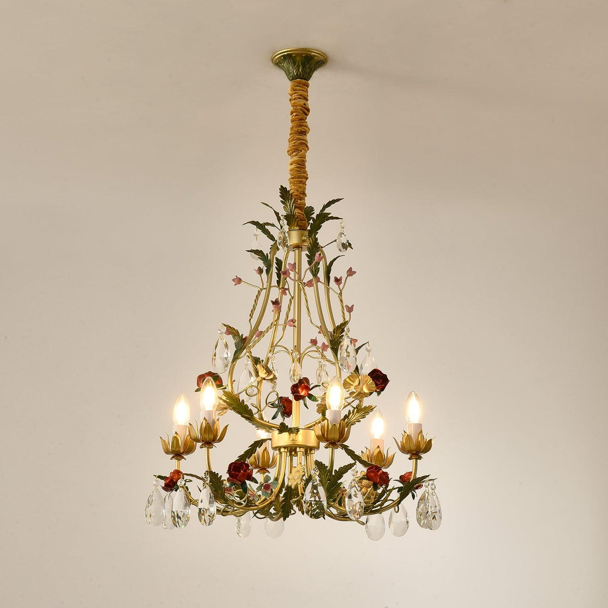 Selarella Kronleuchter aus Messing mit floralen Rosen und Kristallkerzen