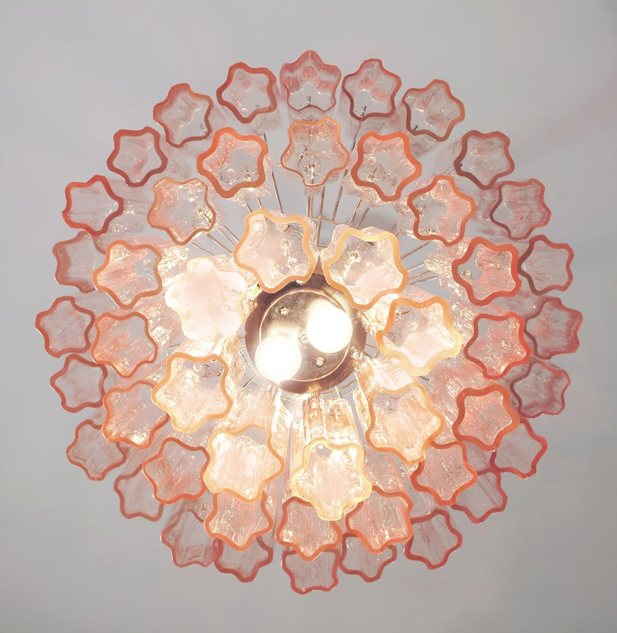 Veloraria Kronleuchter aus rosa Glasrohren in Schichten modern