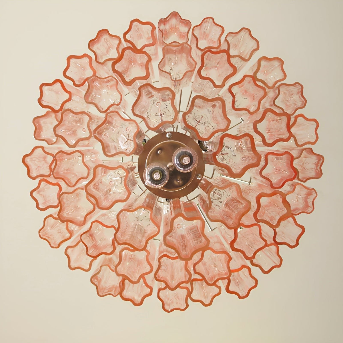 Veloraria Kronleuchter aus rosa Glasrohren in Schichten modern