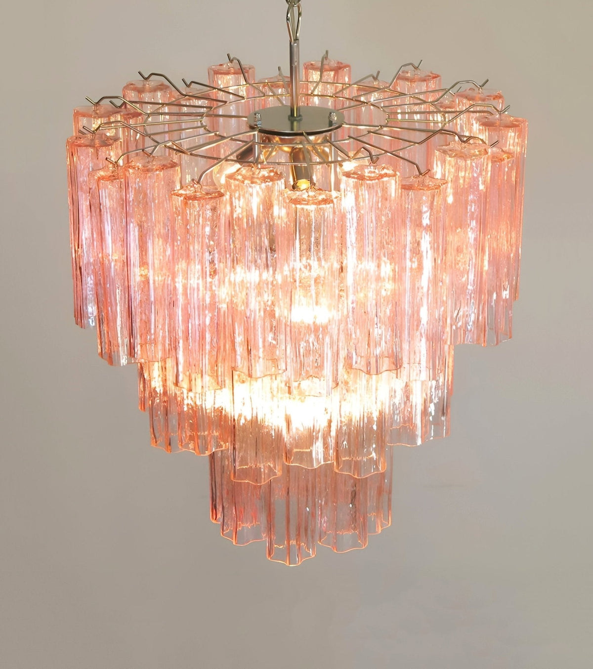 Veloraria Kronleuchter aus rosa Glasrohren in Schichten modern