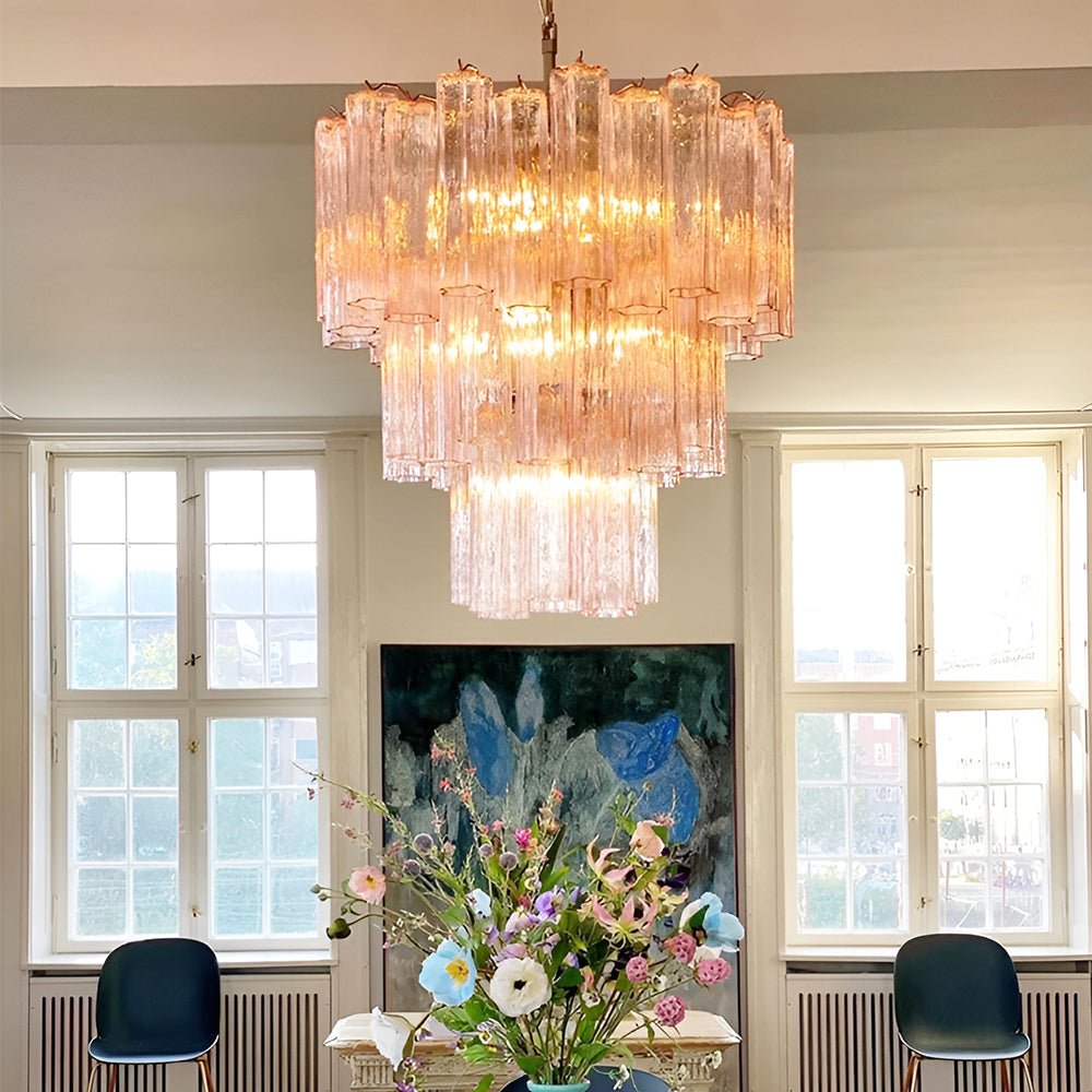 Veloraria Kronleuchter aus rosa Glasrohren in Schichten modern