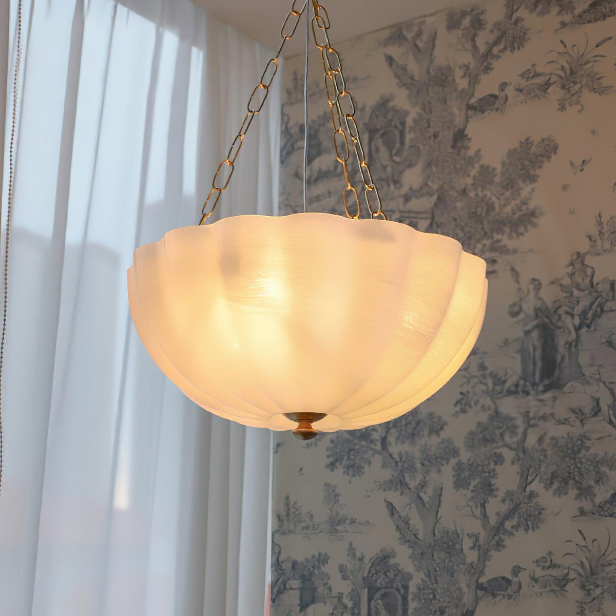 Voriq Kronleuchter Glas-Schale Messing-Kette