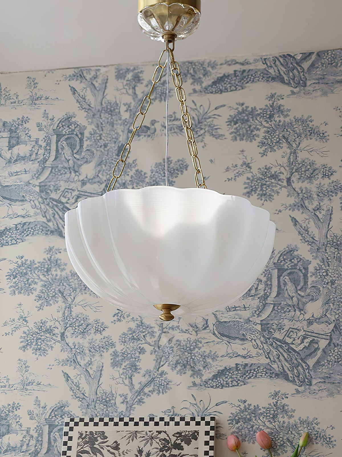 Voriq Kronleuchter Glas-Schale Messing-Kette