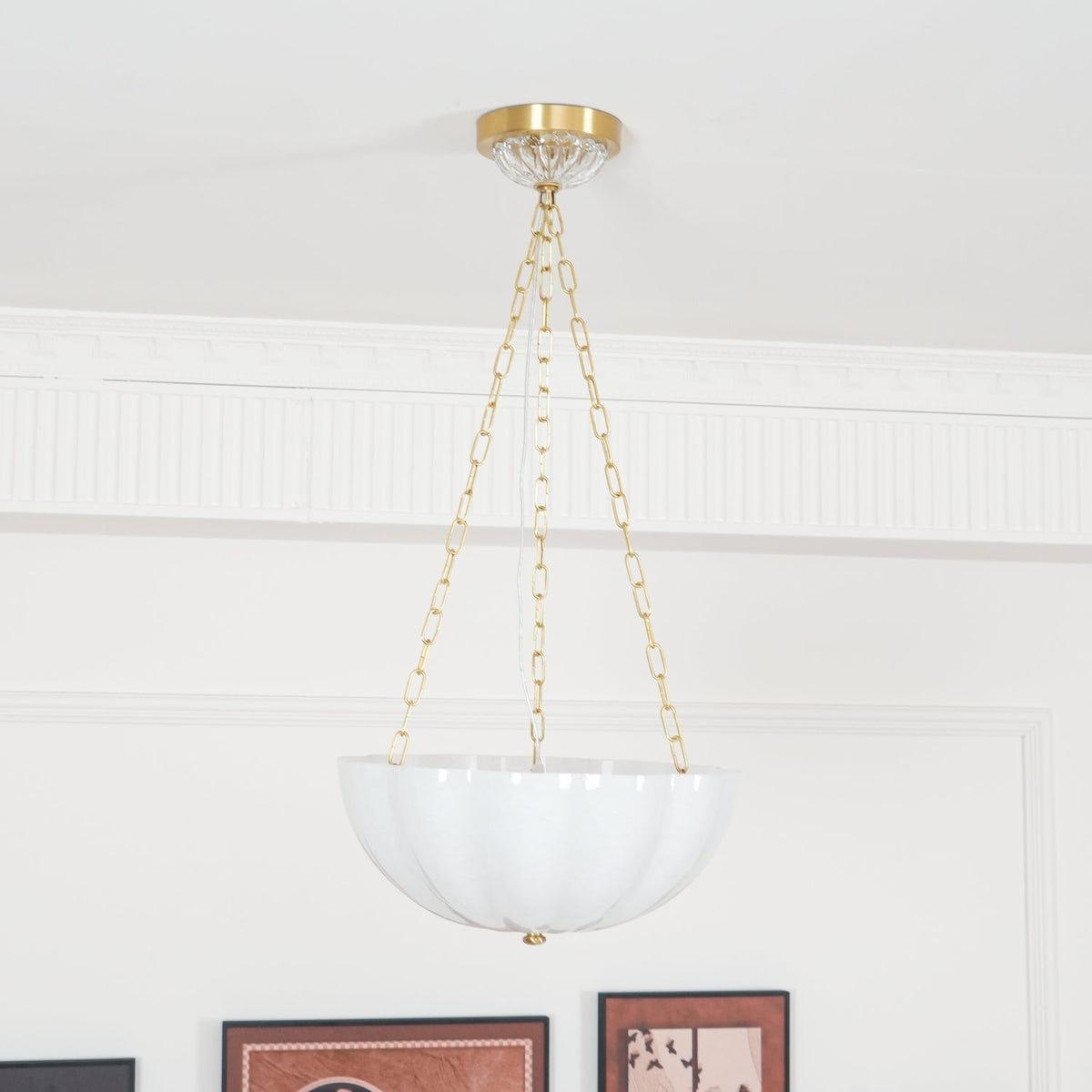 Voriq Kronleuchter Glas-Schale Messing-Kette