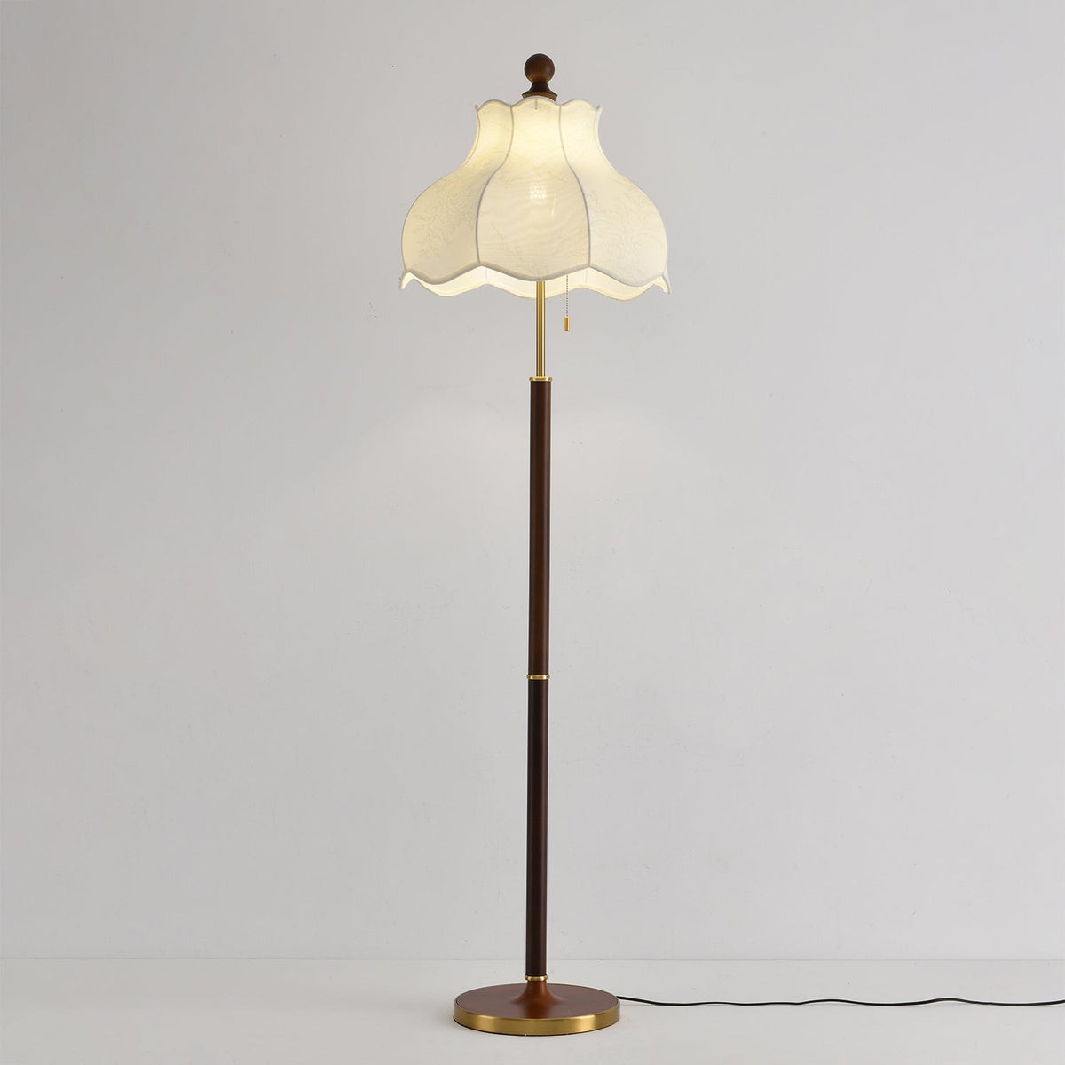 Tulfa Vintage Holz-Stehleuchte