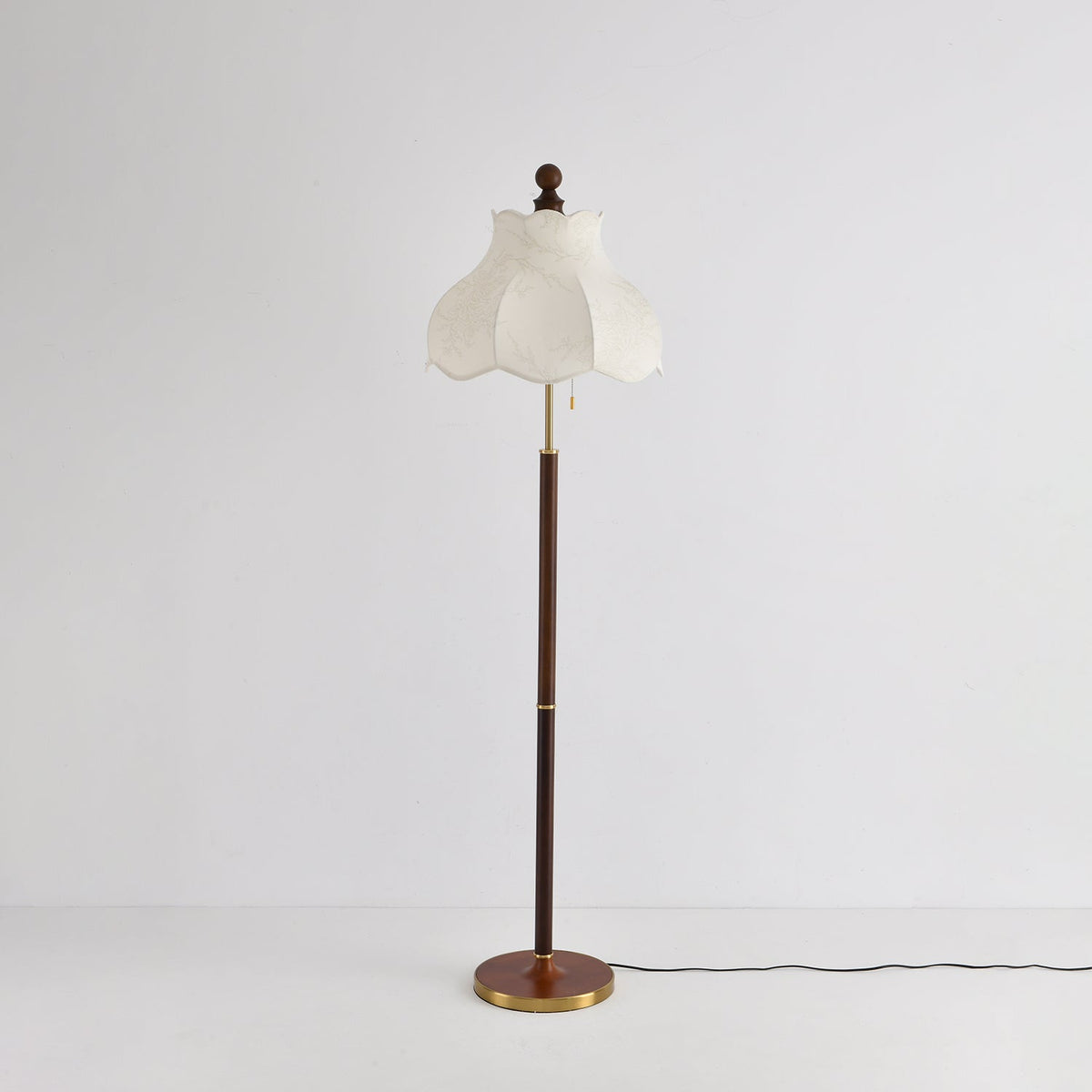 Tulfa Vintage Holz-Stehleuchte
