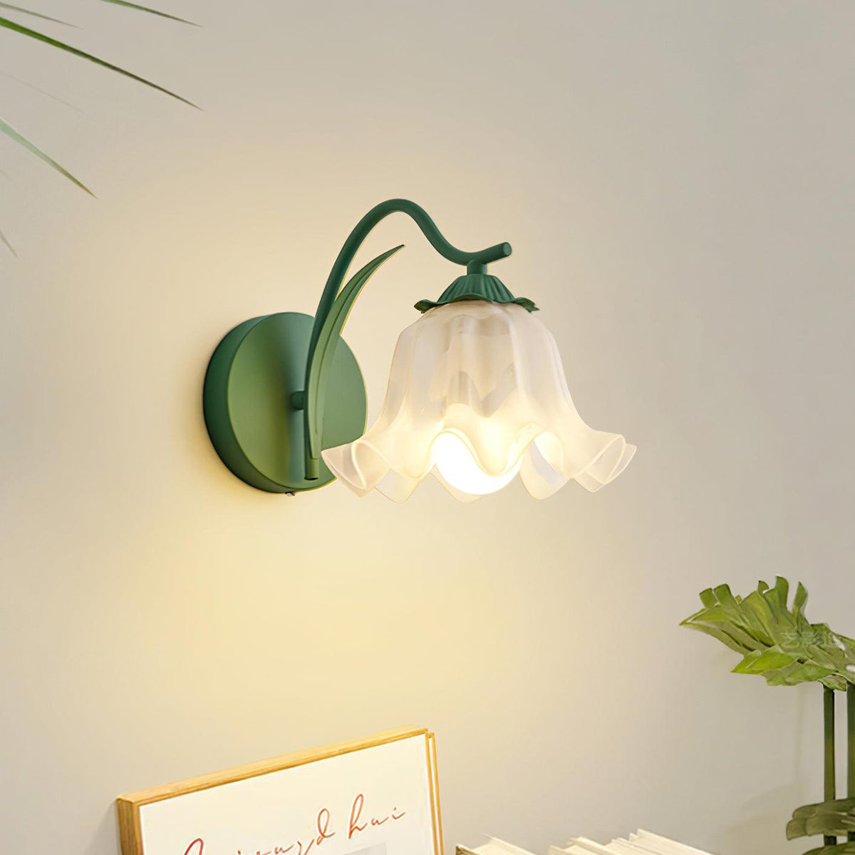 Lily Wandleuchte Botanical Whimsy Grün Stiel
