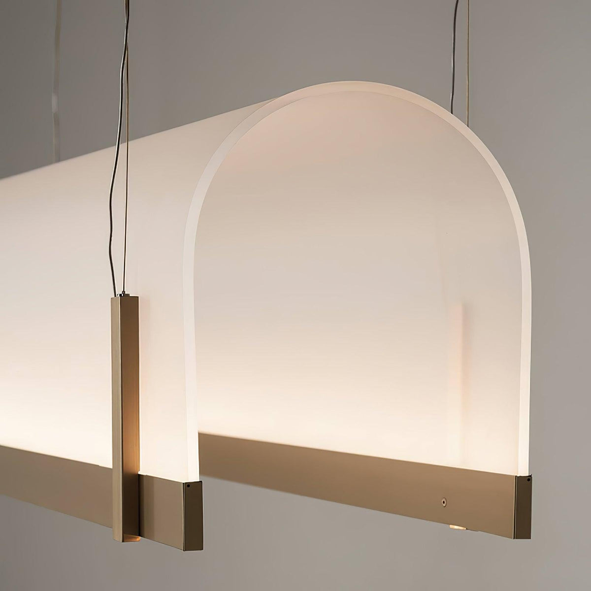Cevinen lineare Pendelleuchte in Gold