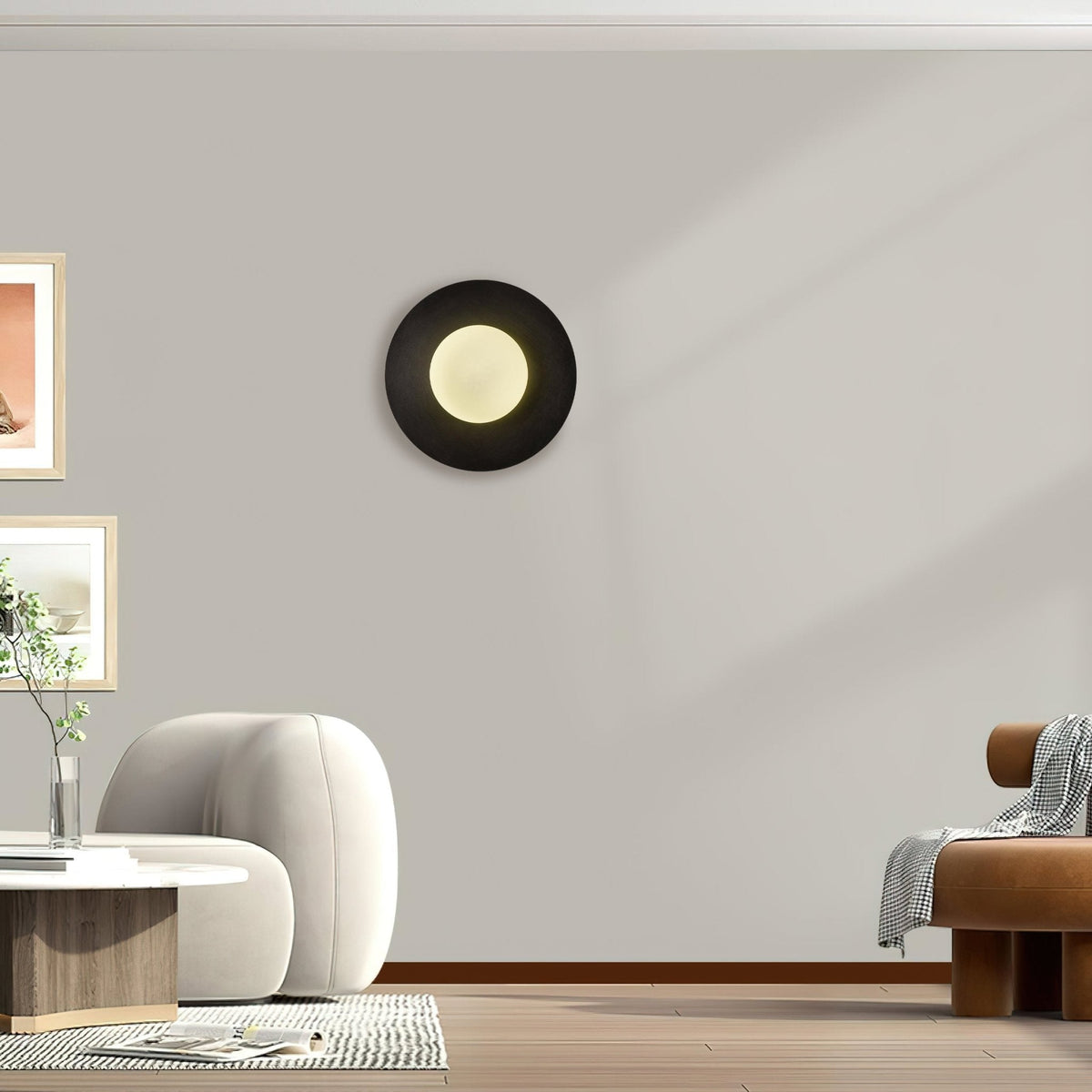 Elem zeitgenössische minimalistische runde Kunst-Wandleuchte aus Messing und Glas