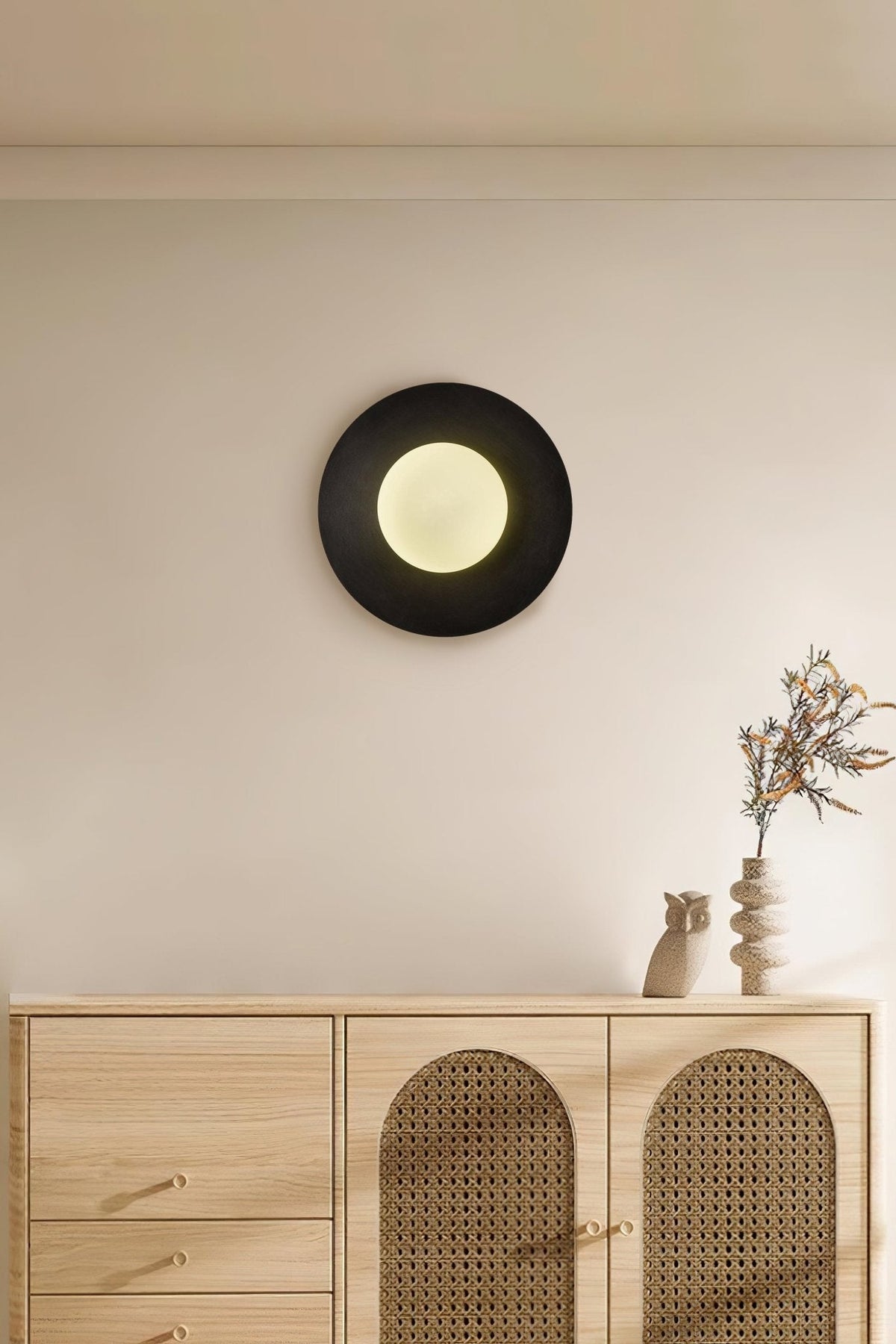 Elem zeitgenössische minimalistische runde Kunst-Wandleuchte aus Messing und Glas