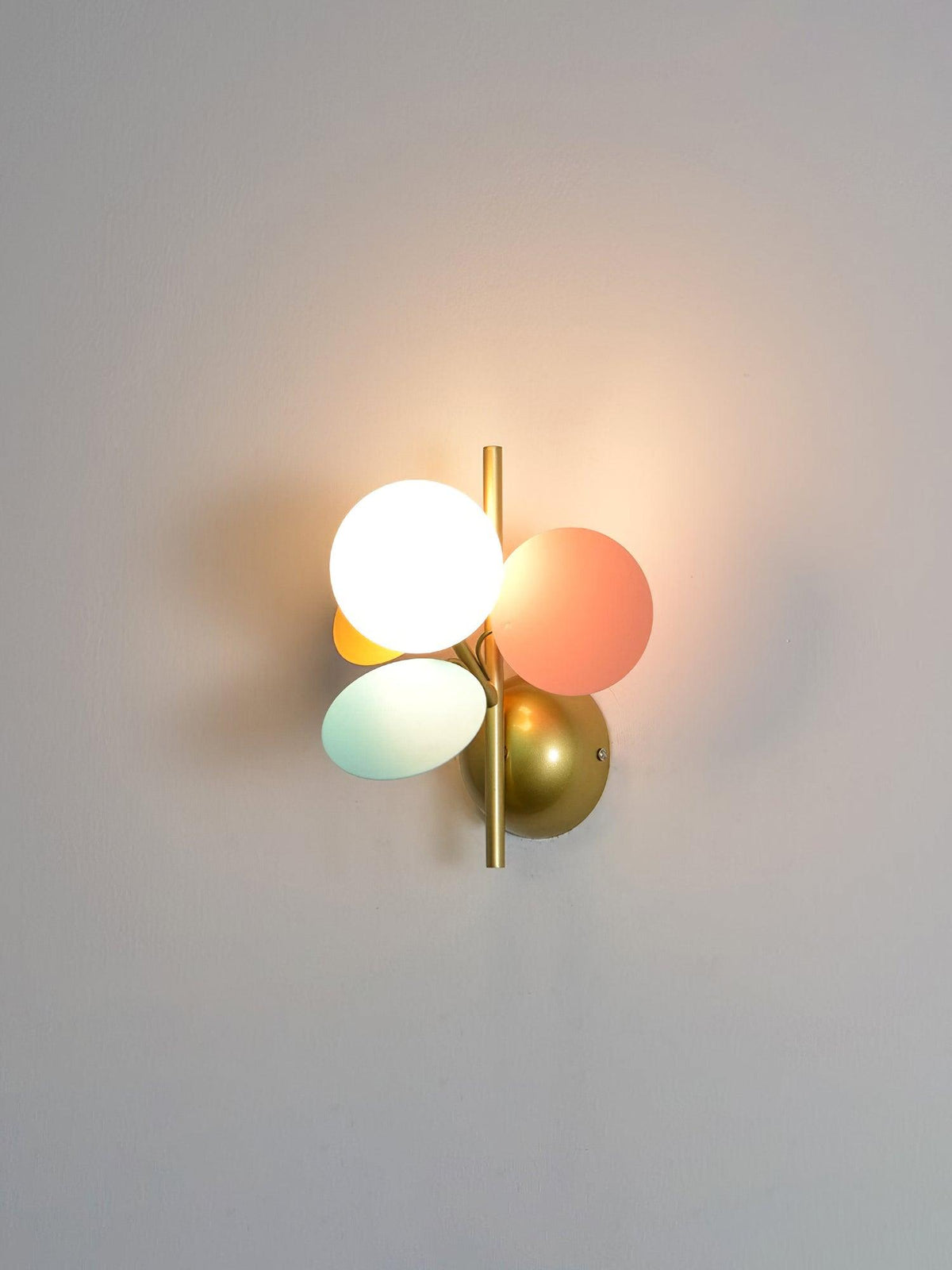 Culoren runde nordische Kunstglas-Wandleuchte