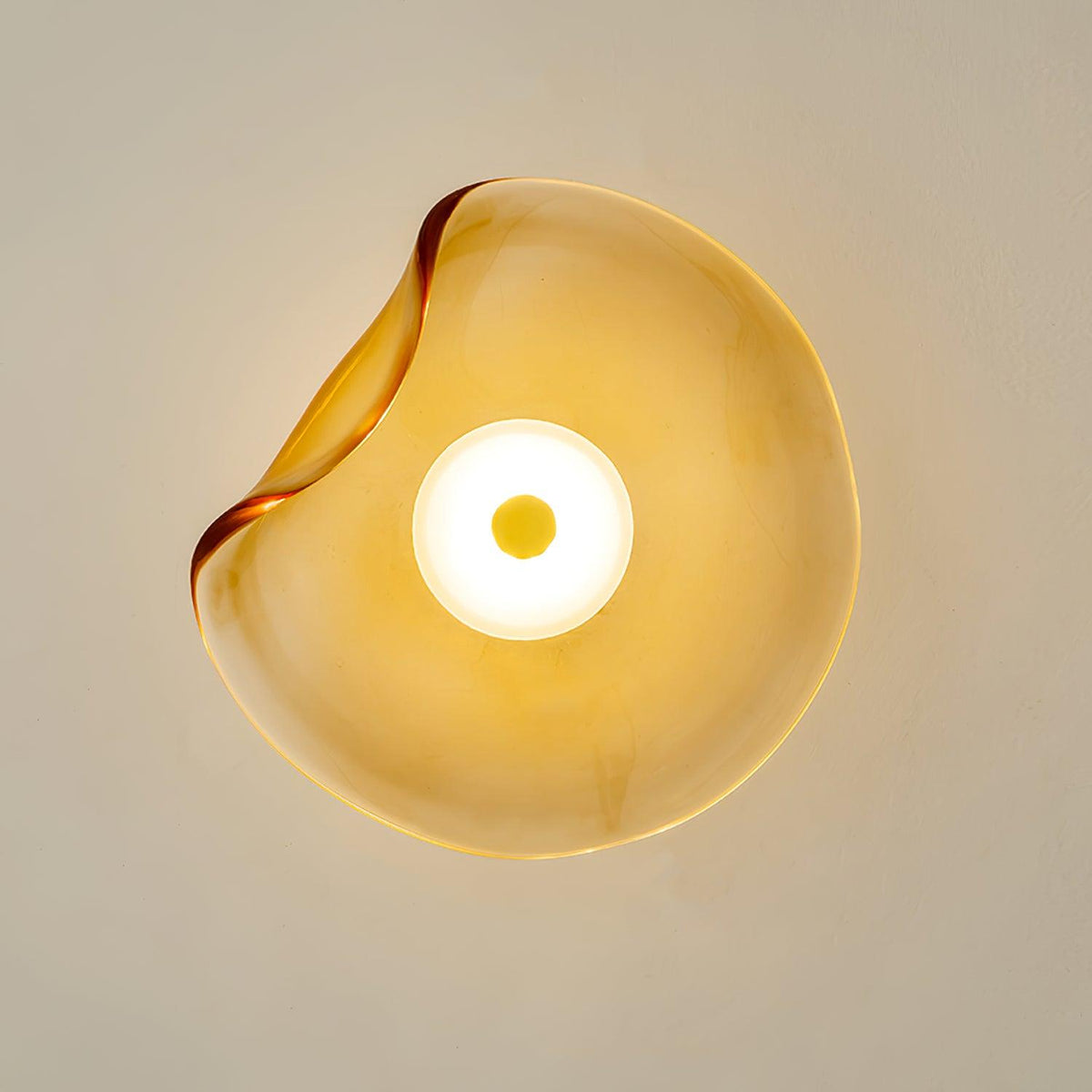 Kira Bernsteinfarben-Glas-Wandleuchte
