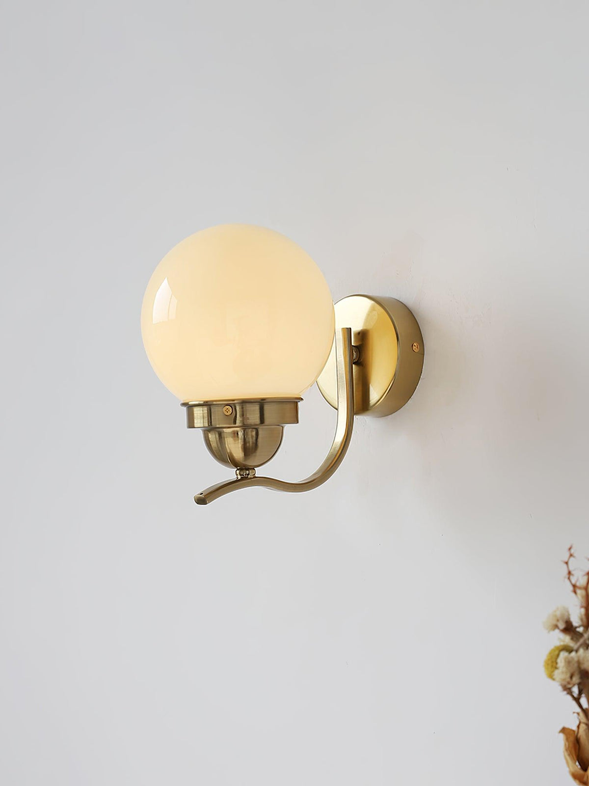 Avrinir zeitgenössische minimalistische Glas-Wandleuchte