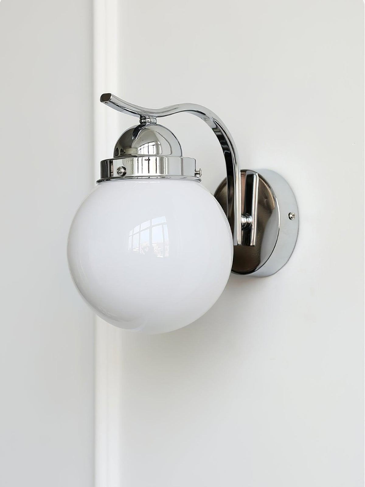 Avrinir zeitgenössische minimalistische Glas-Wandleuchte