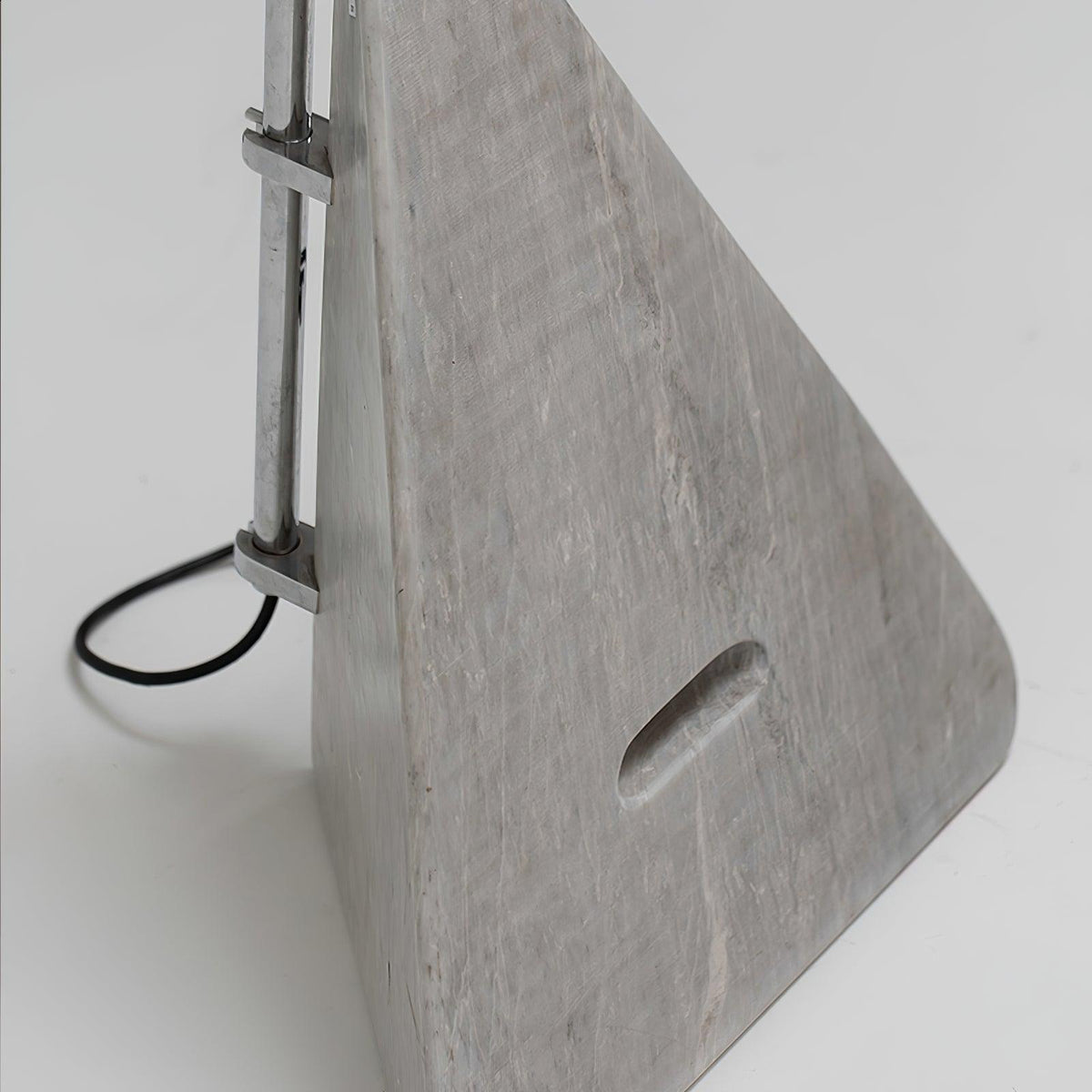 Olvenel Stehleuchte aus Chrom-Marmor