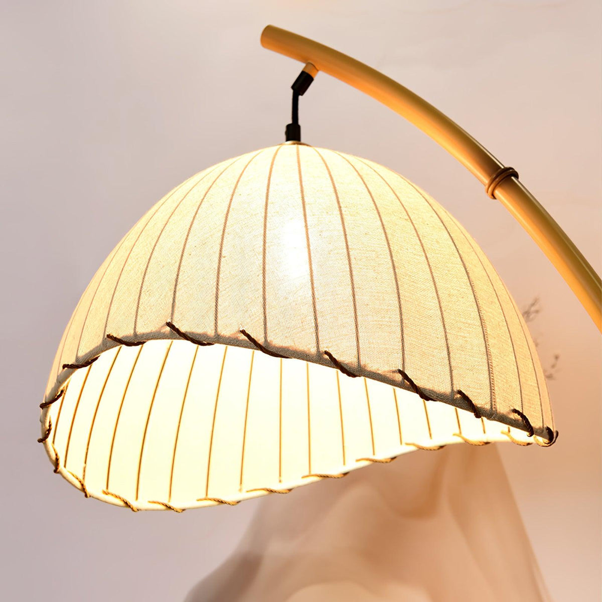 Liveno Minimalistische Stehleuchte aus Marmor