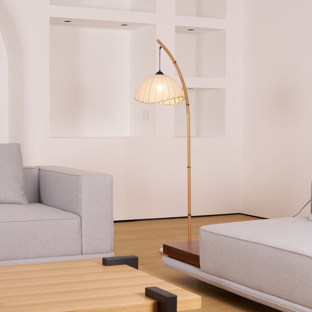 Liveno Minimalistische Stehleuchte aus Marmor