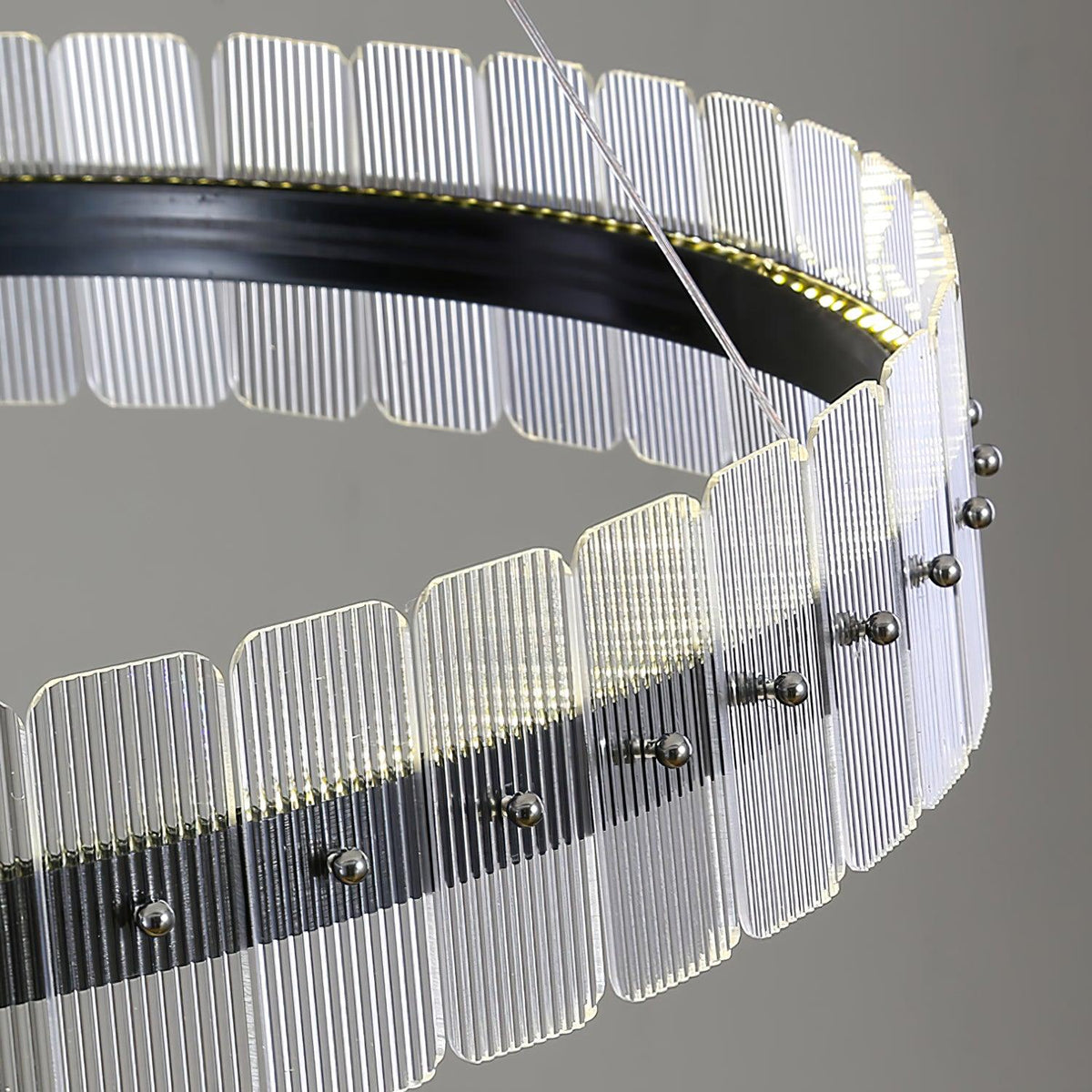 Kynell Kronleuchter Saturno LED mit Acryl-Blöcken
