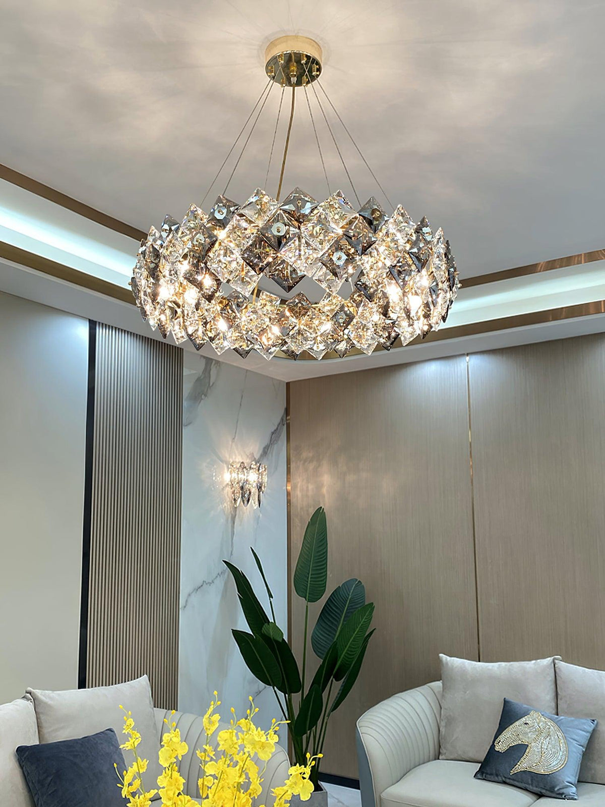 Luxenine Kronleuchter Scale Kristallrund mit Gold LED