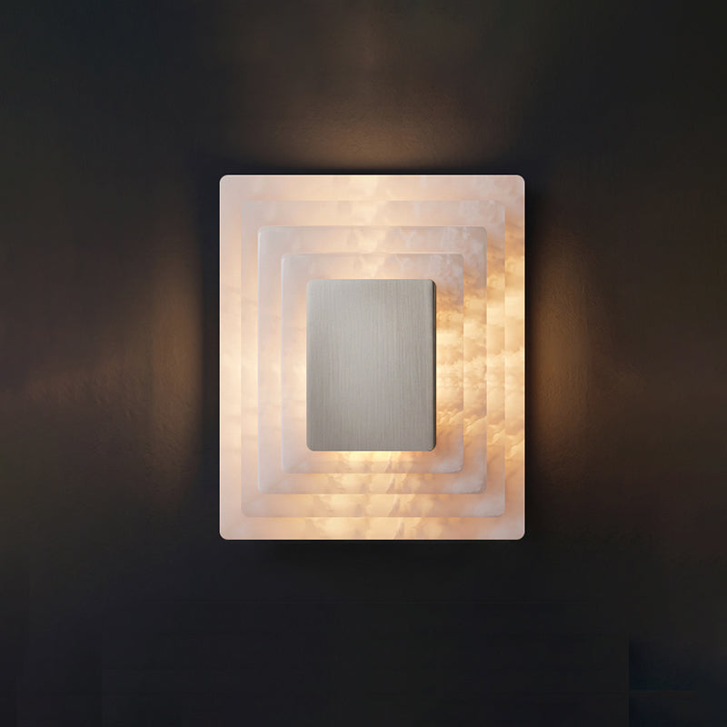 Sedgemere Gestufte Alabaster-Wandleuchte