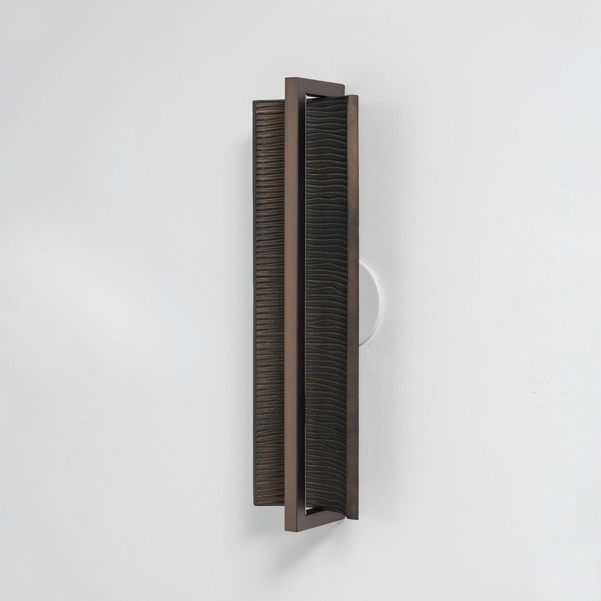 Varlienne Wandleuchte Bronze Resin Linear Rippen zeitgenössisch Bad Schlafzimmer | Cielum