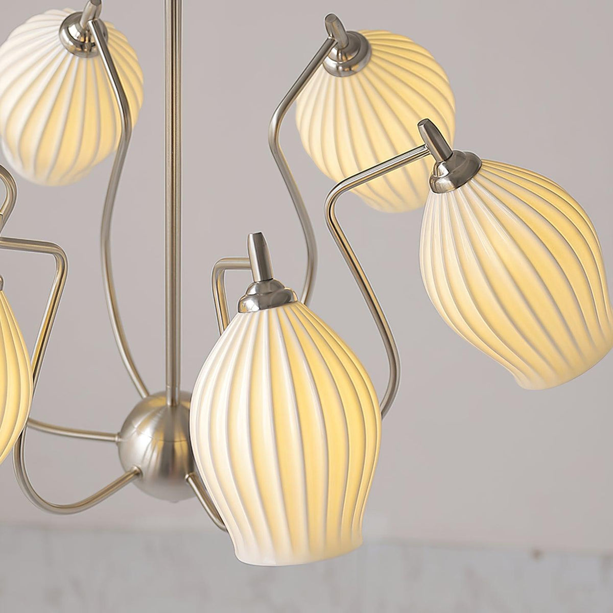 Pravin Kronleuchter Keramik Rippen Skulptural Glas Elegant