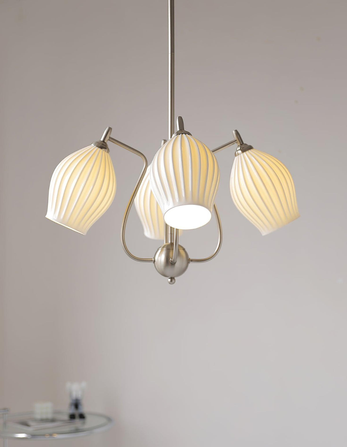 Pravin Kronleuchter Keramik Rippen Skulptural Glas Elegant