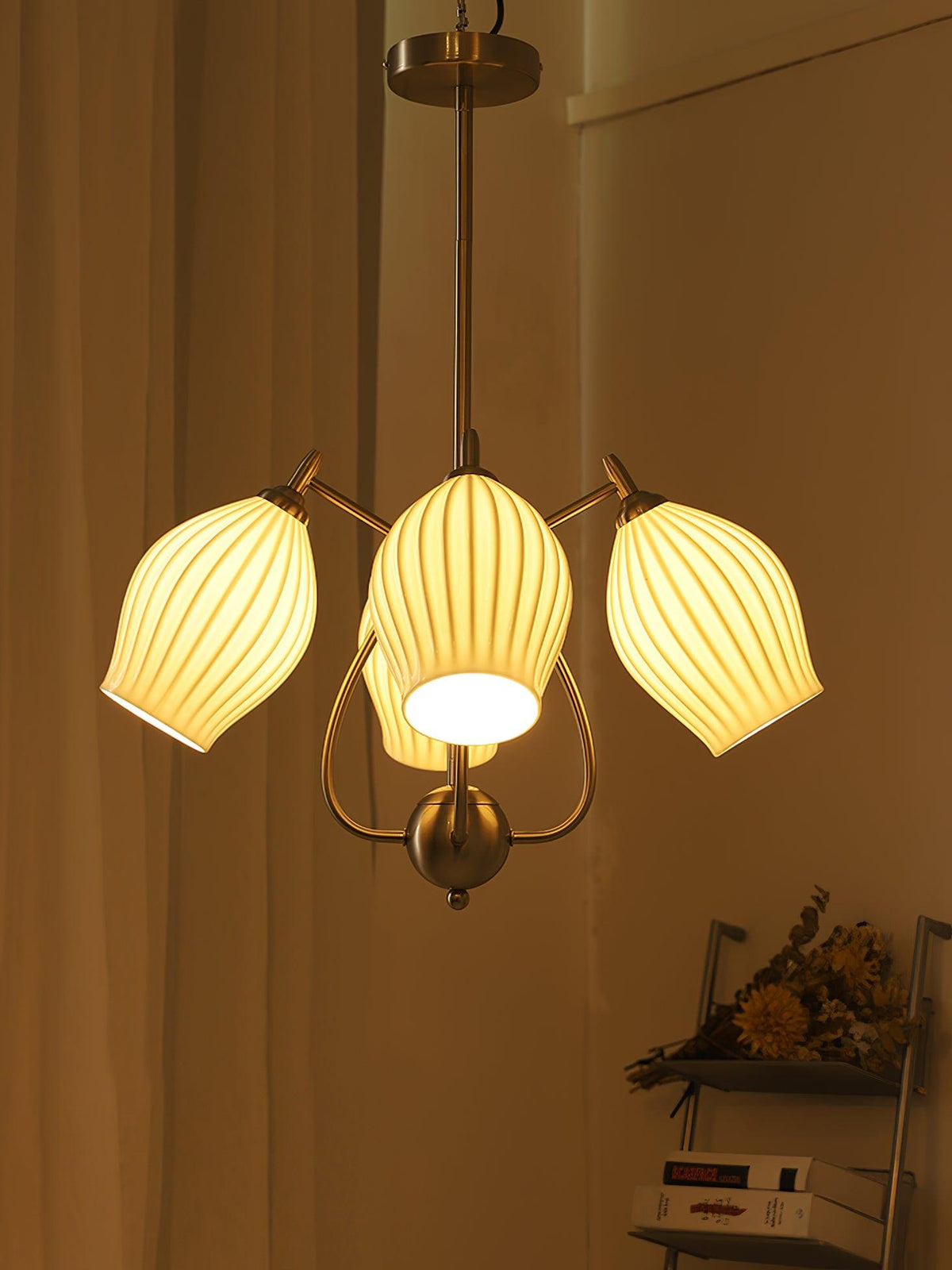 Pravin Kronleuchter Keramik Rippen Skulptural Glas Elegant