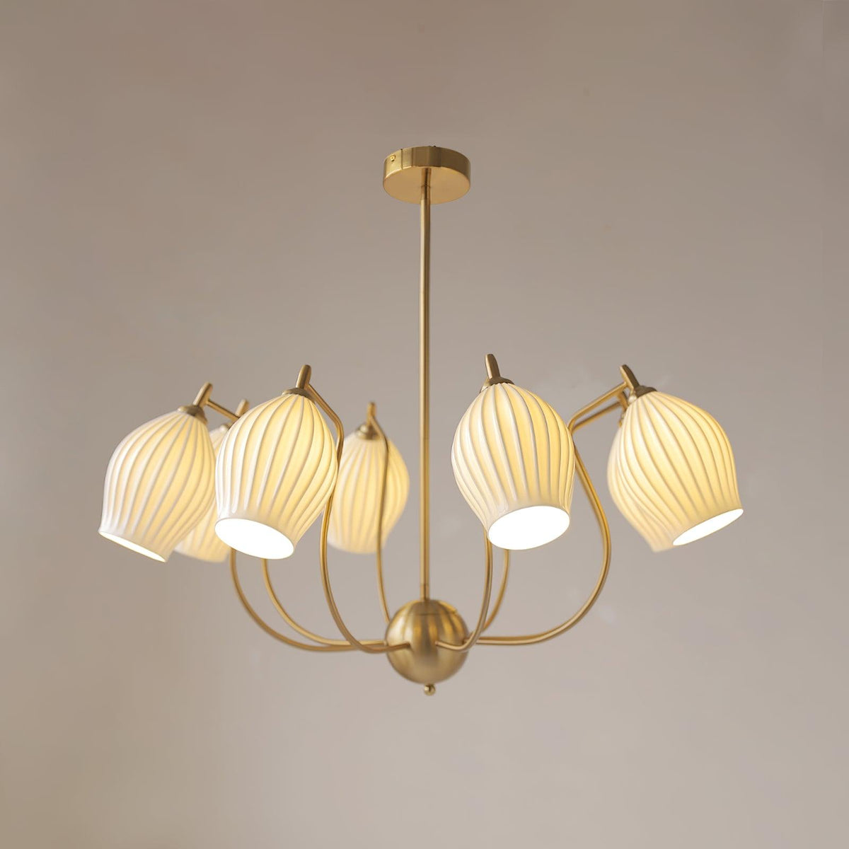 Pravin Kronleuchter Keramik Rippen Skulptural Glas Elegant