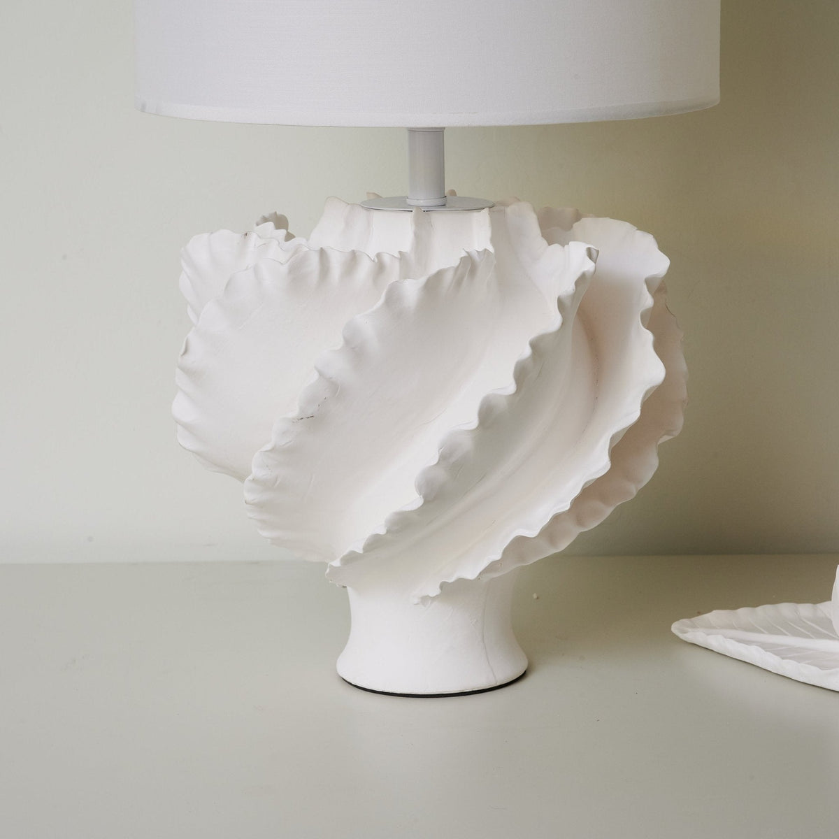 Keith Tischlampe aus Keramik im modernen Stil