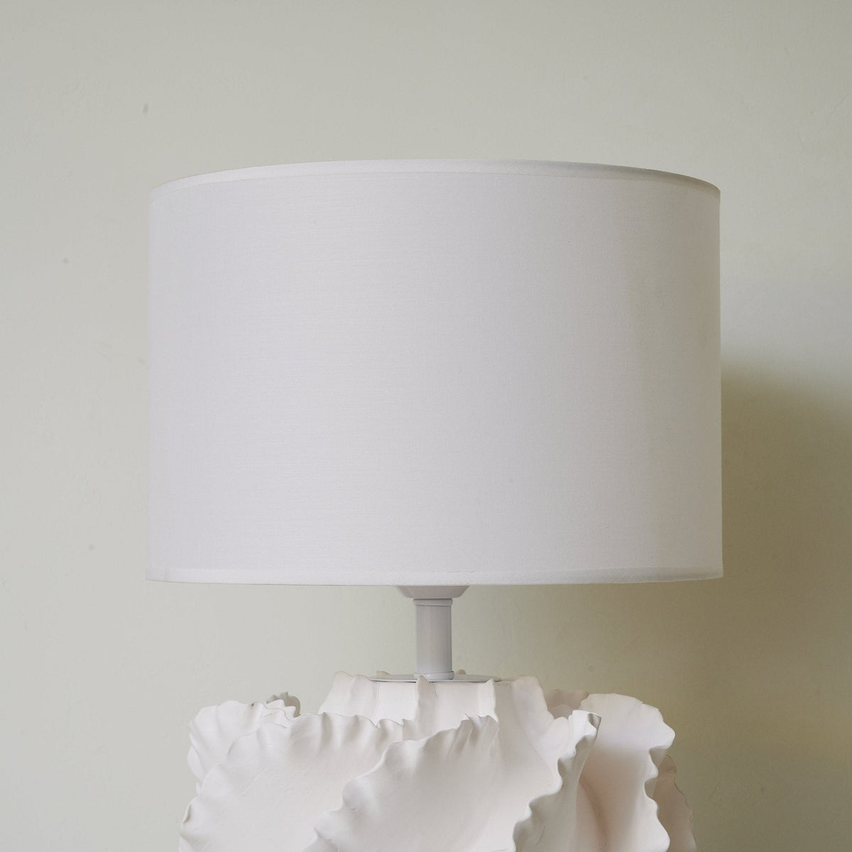 Keith Tischlampe aus Keramik im modernen Stil