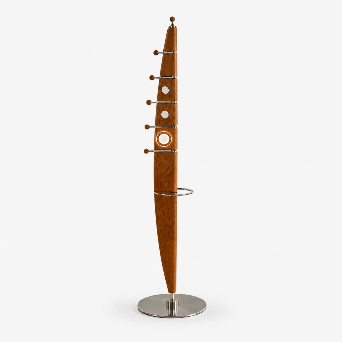 Sculptural Holz-Kleiderständer