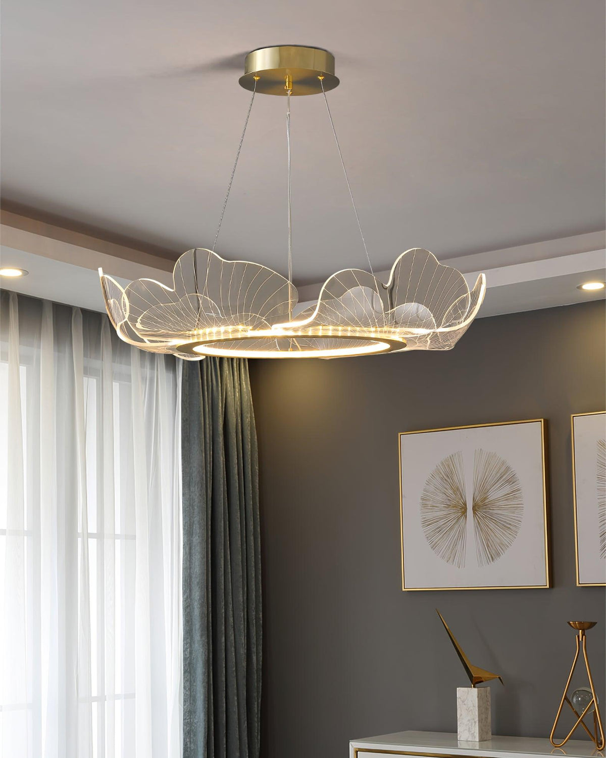 Lucisora Pendelleuchte aus mattiertes Acryl mit floraler Ringstruktur