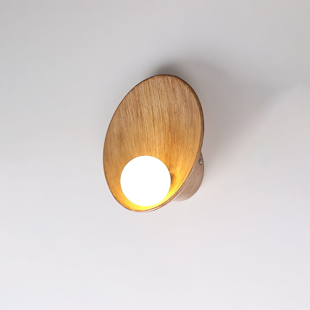 Ersila zeitgenössische minimalistische Kunstharz-Wandleuchte