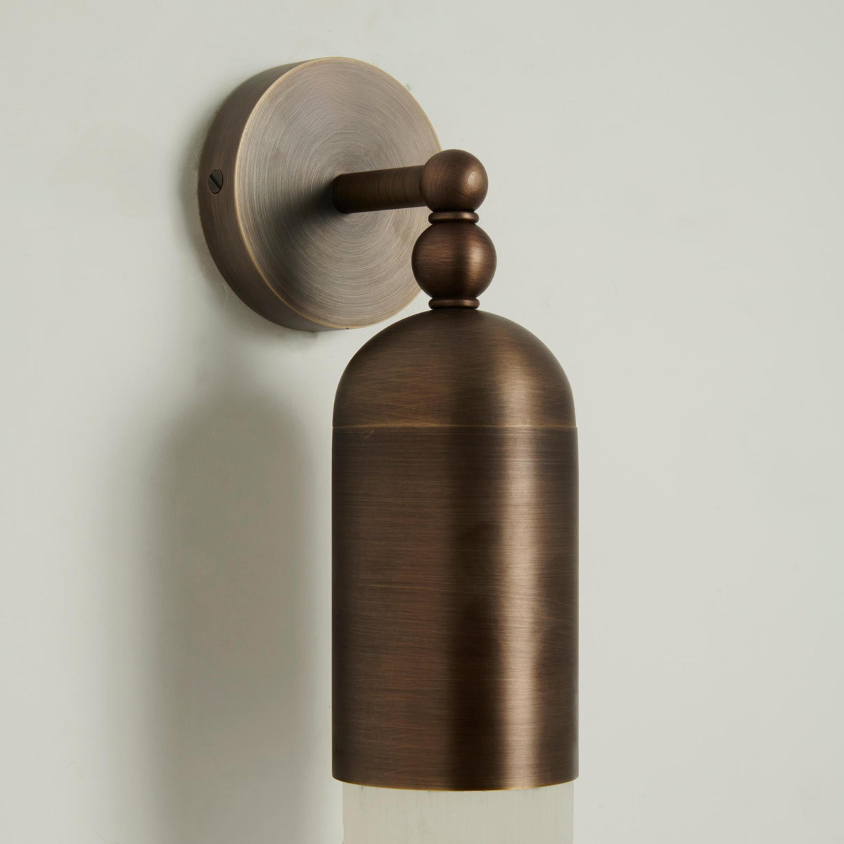 Nivaaine Wandleuchte aus Alabaster