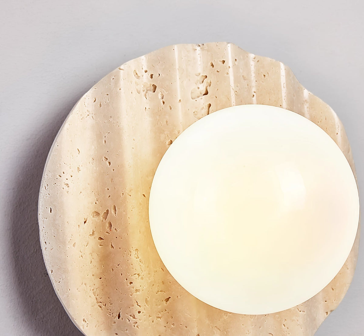 Aluk Travertine-Wandleuchte