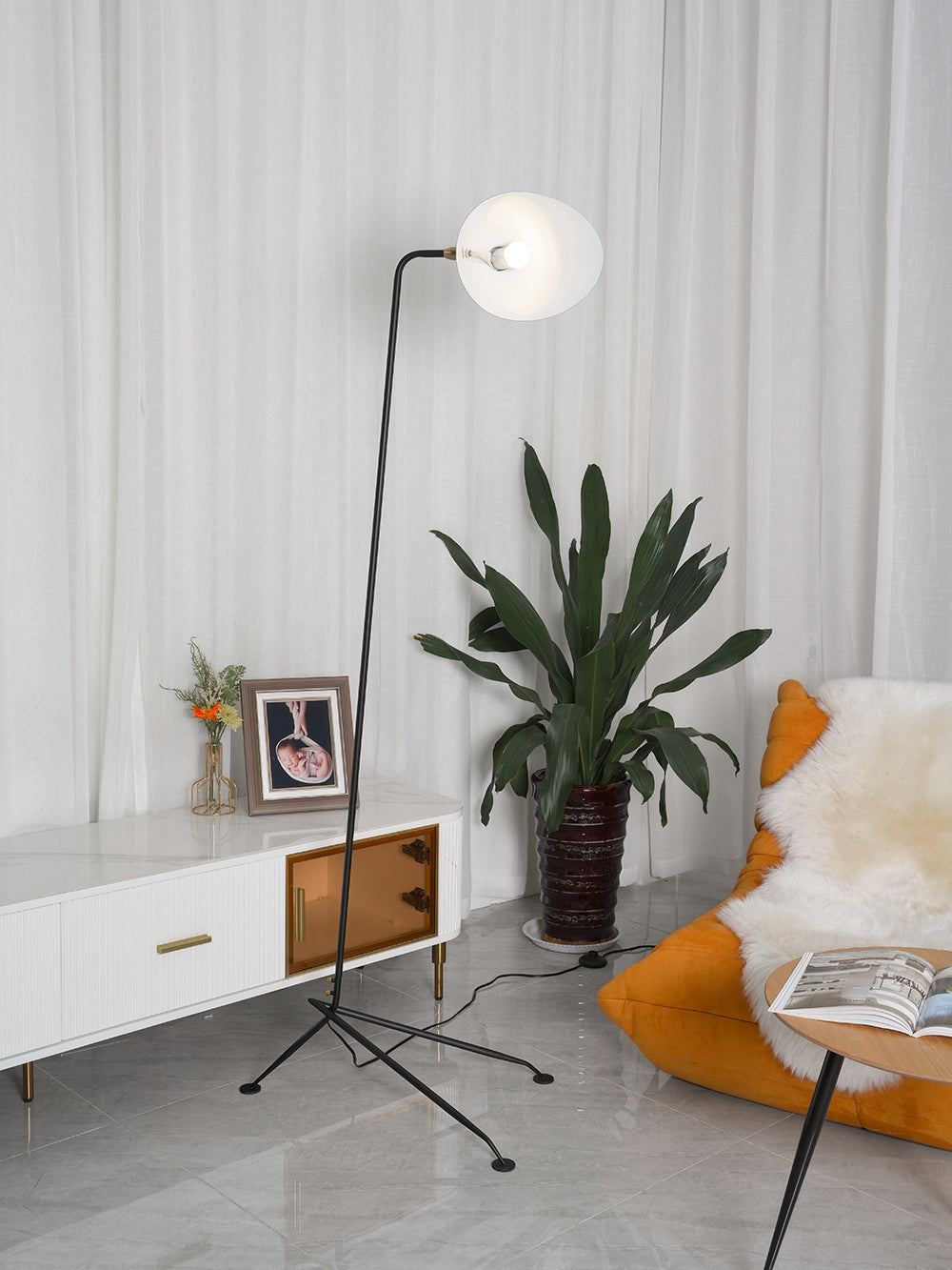Nellie Minimalistische Stehleuchte