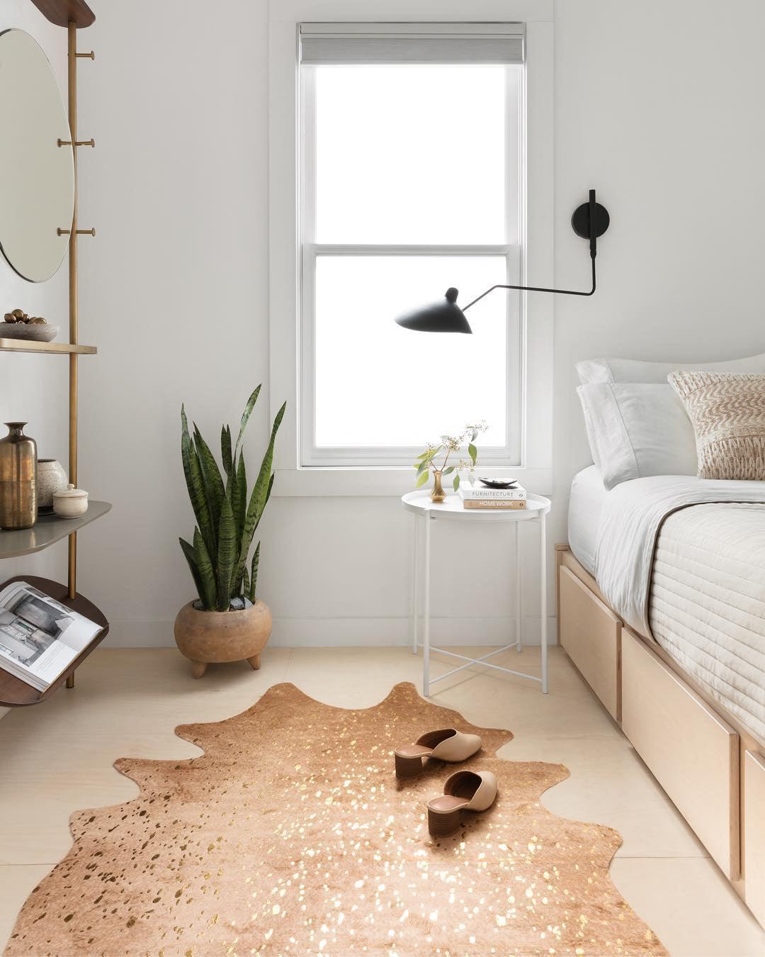 Avenarora Wandleuchte Einarm zarte Linien und elegant für Schlafzimmer Wohnzimmer | Cielum