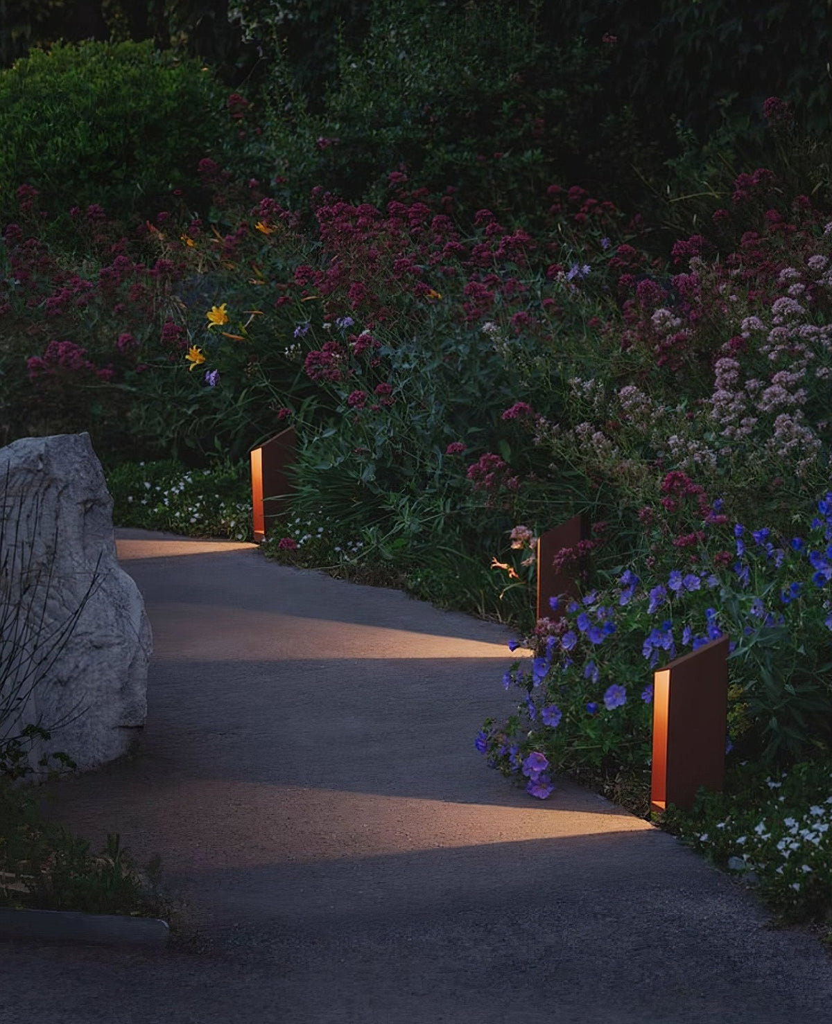 Jelight Peak Outdoor Bollard Light