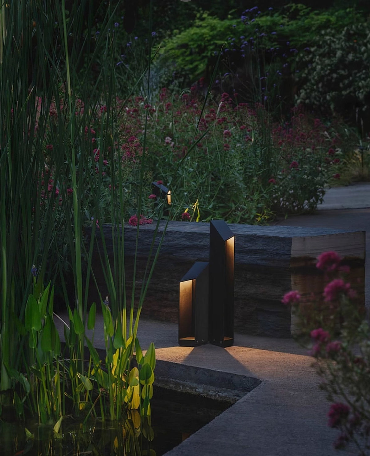 Jelight Peak Outdoor Bollard Light