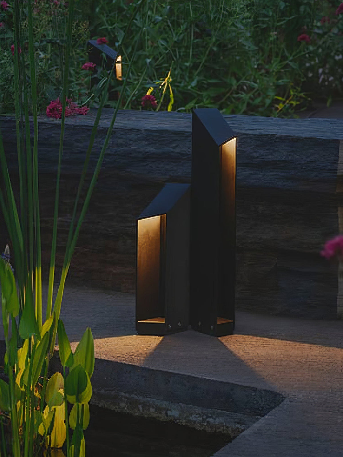 Jelight Peak Outdoor Bollard Light