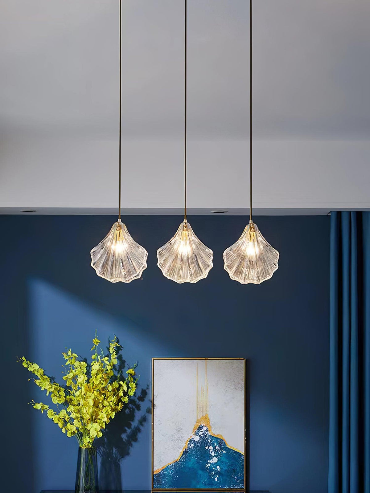 Veda Pendelleuchte aus Glas in Schalenform künstlerisch elegant