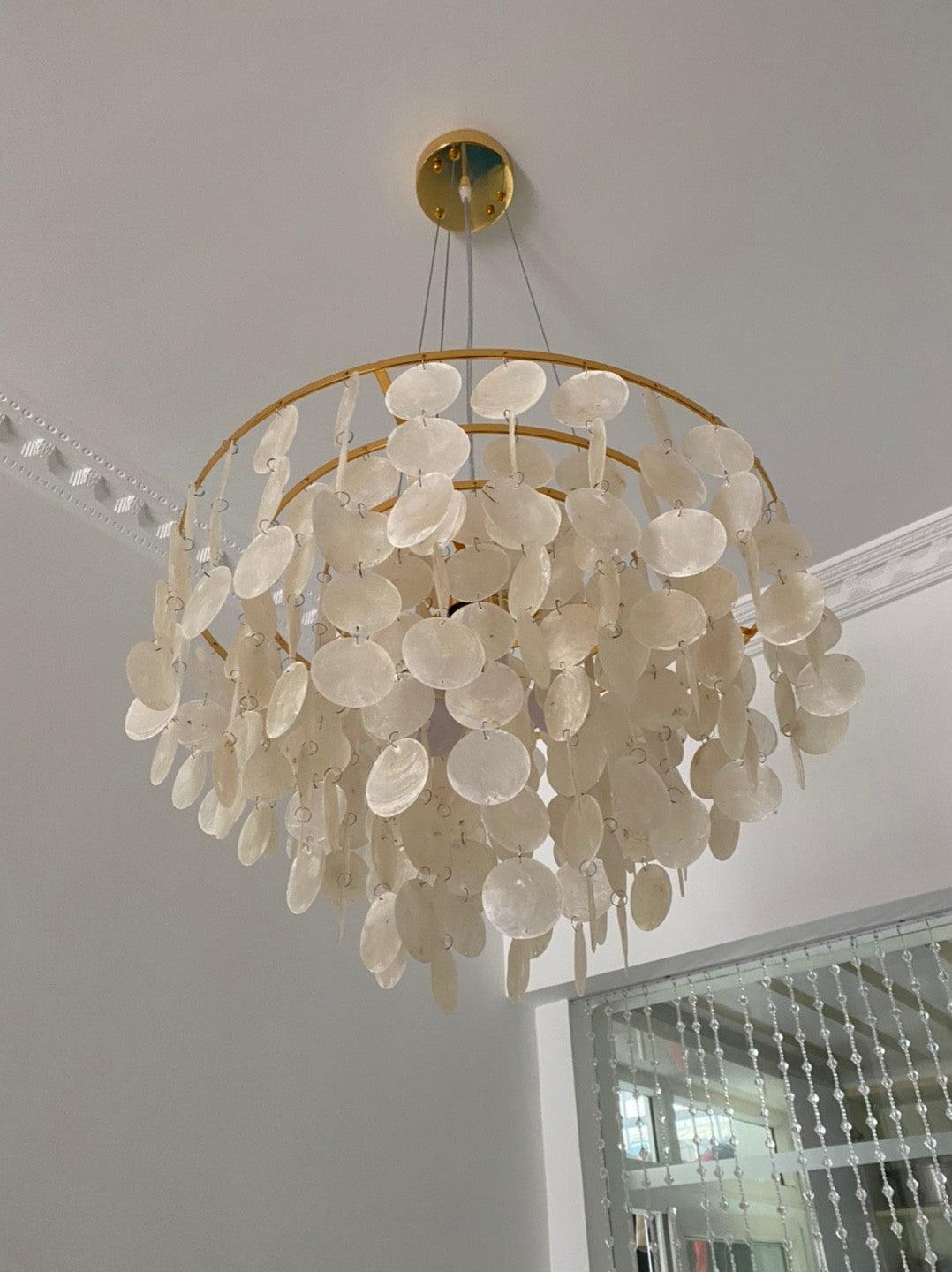Esileth Kronleuchter im postmodernen Luxus-Stil mit Schalen-Windglocken