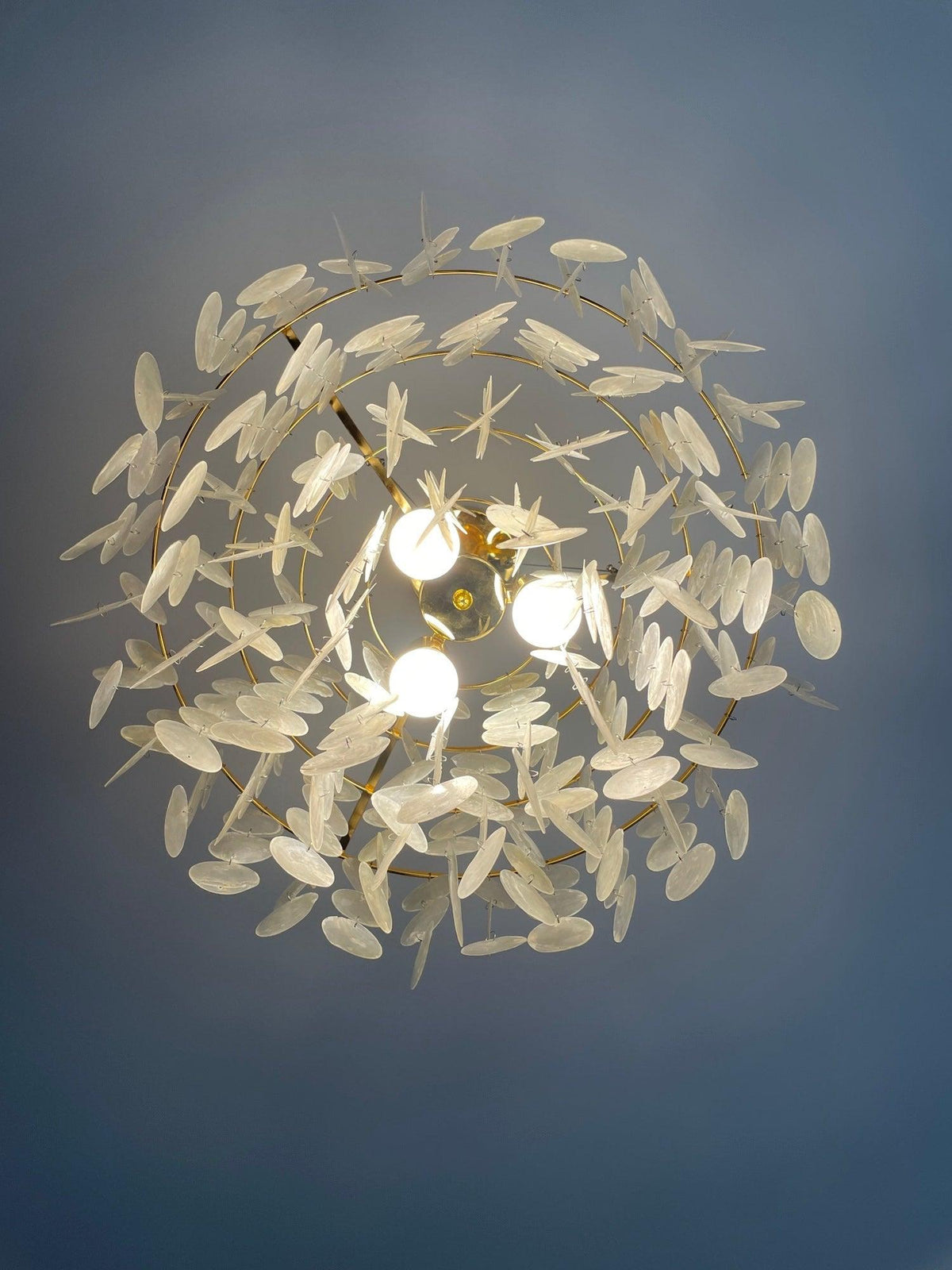 Esileth Kronleuchter im postmodernen Luxus-Stil mit Schalen-Windglocken